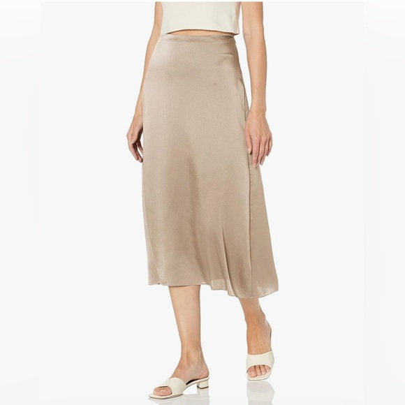 Vince Dresses & Skirts - Vince Silk wrapped skirt